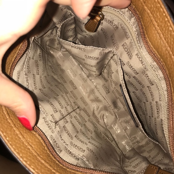 NEW MK crossbody - Picture 2 of 3